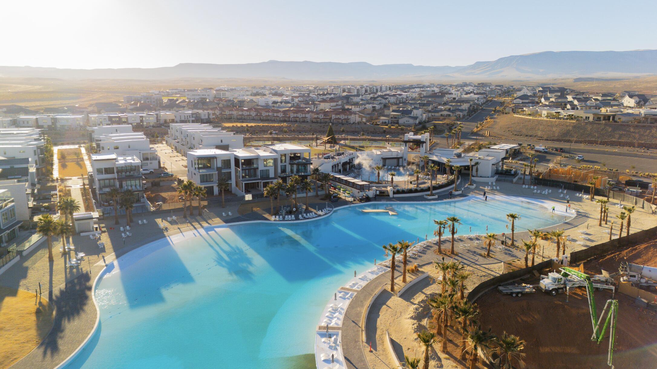 484 W Greenstone Place Unit: #1011