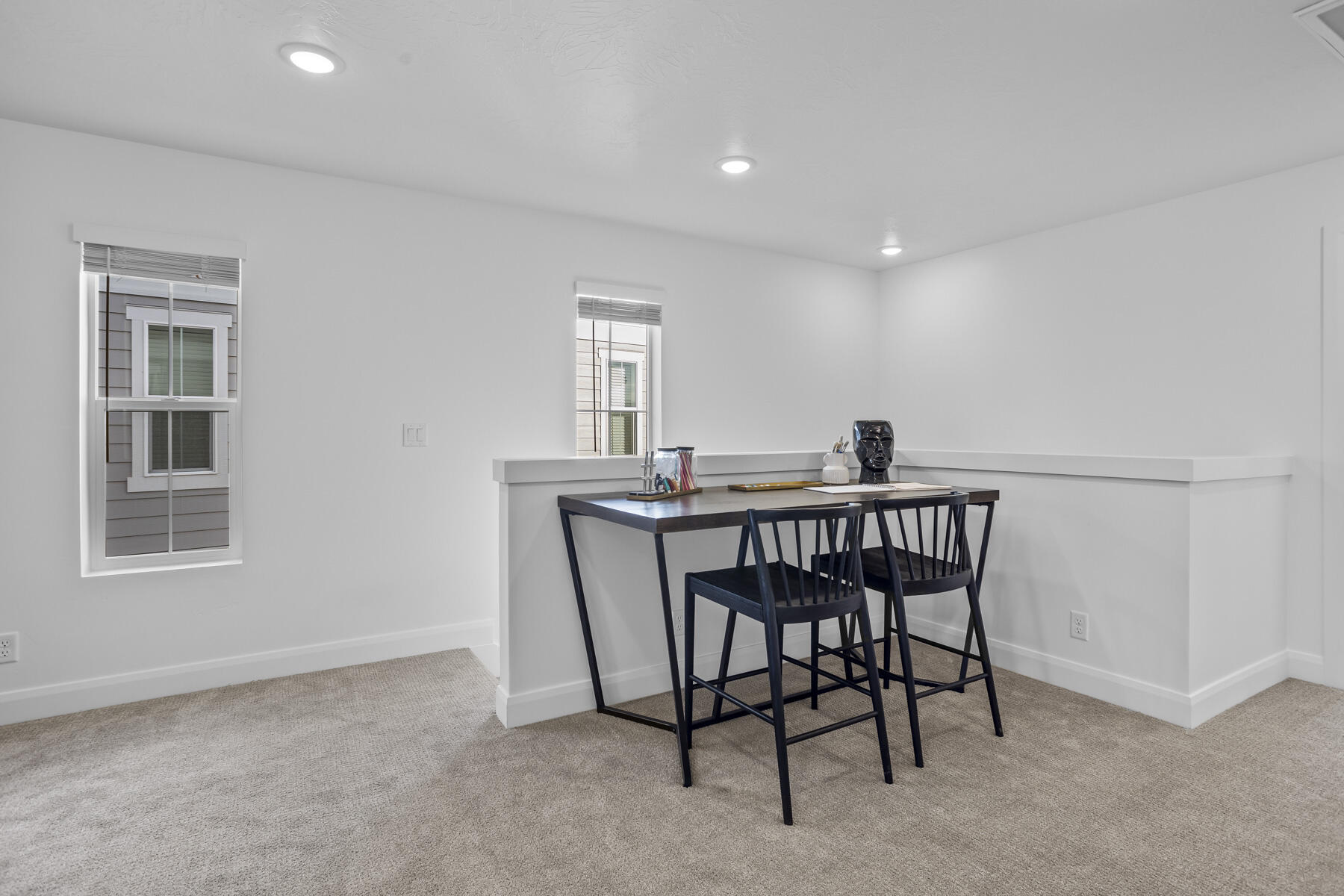 484 W Greenstone Place Unit: #1011