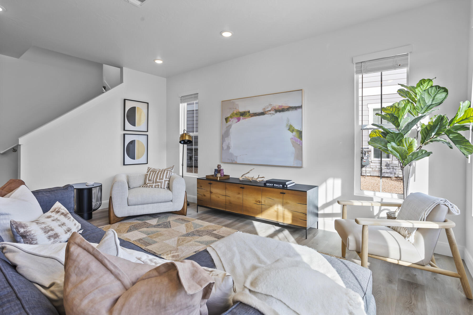 484 W Greenstone Place Unit: #1011