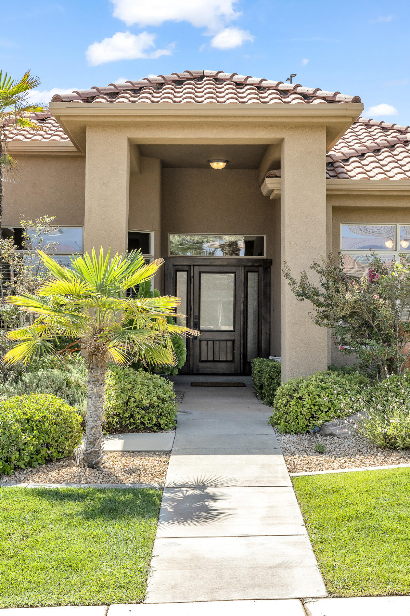 2587 W Rio Lobo DR