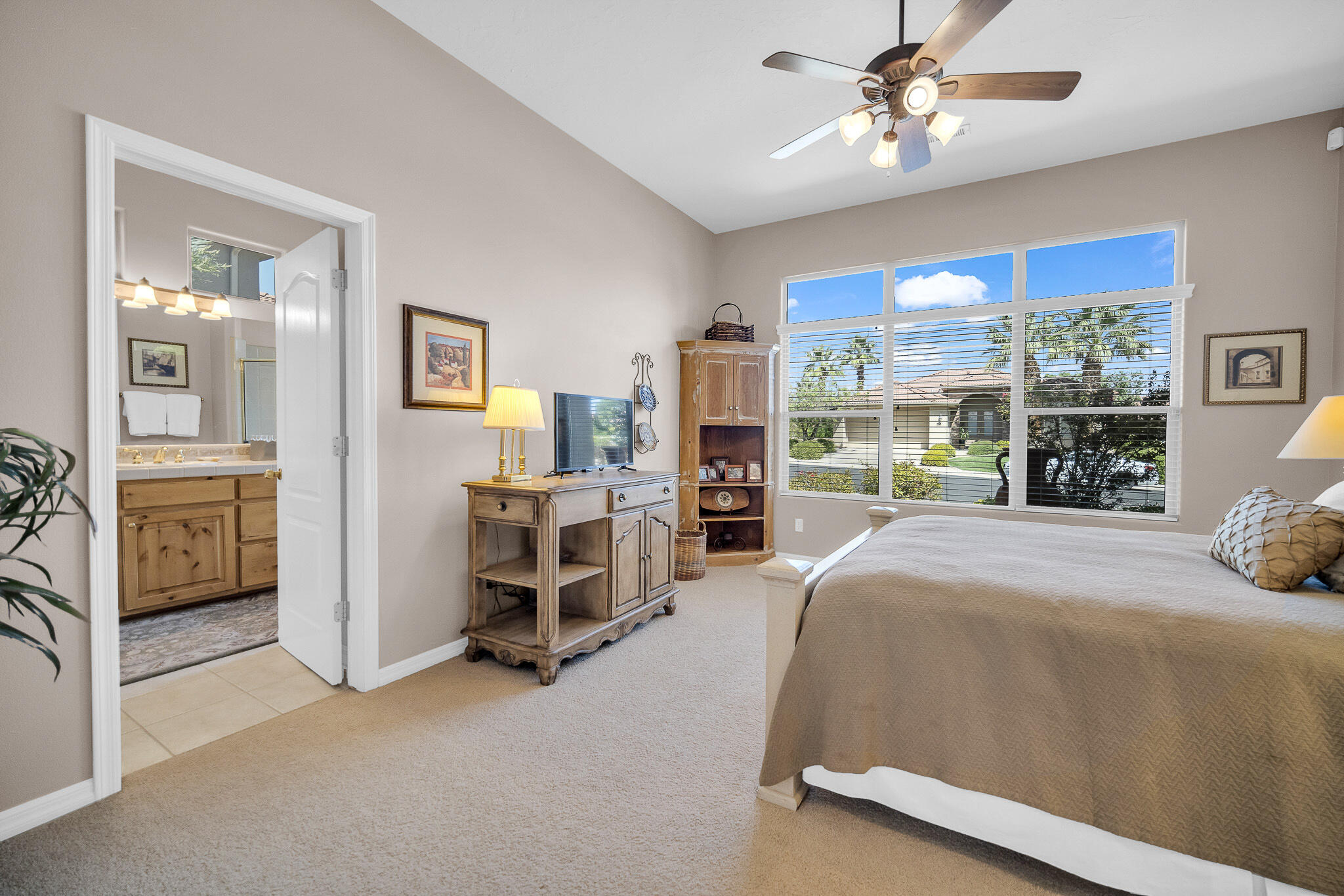 2587 W Rio Lobo DR