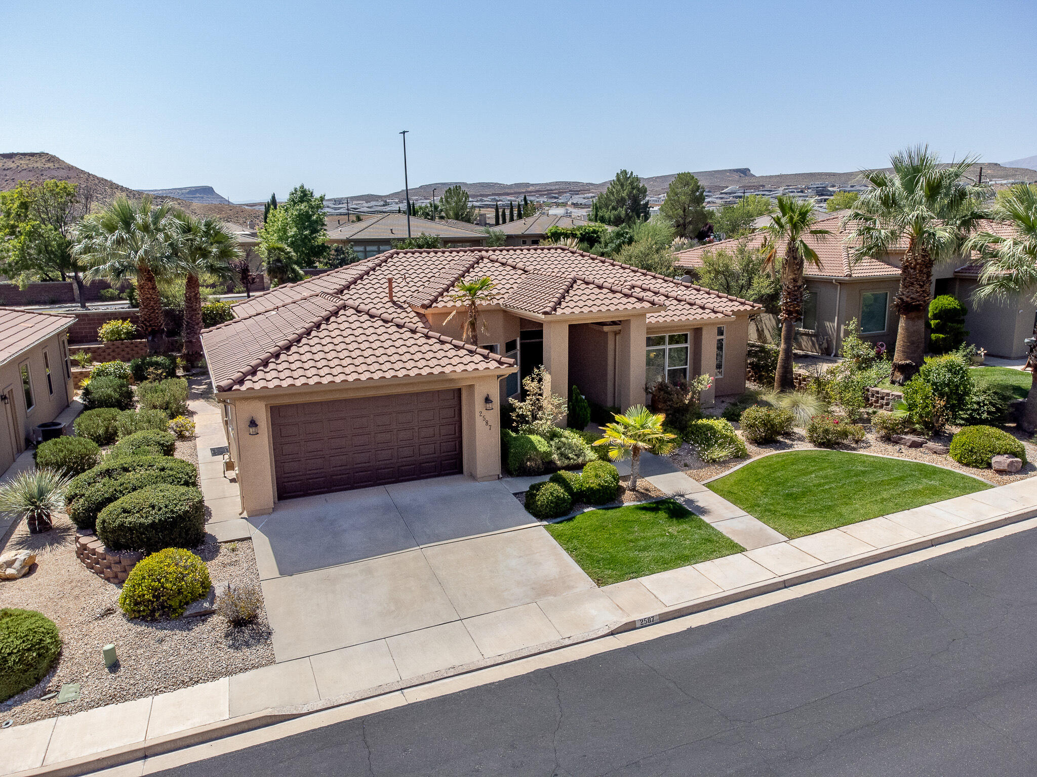 2587 W Rio Lobo DR