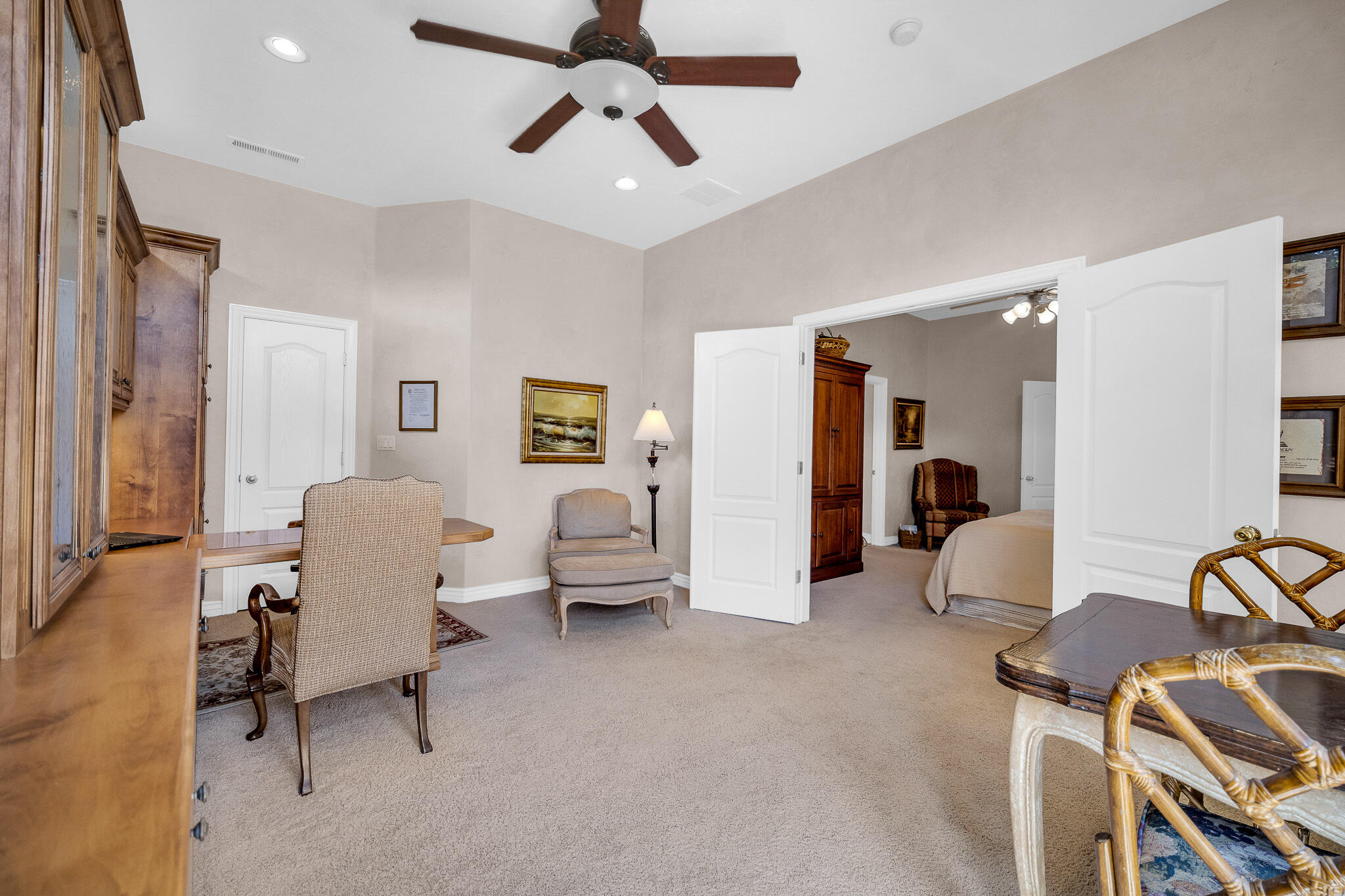 2587 W Rio Lobo DR