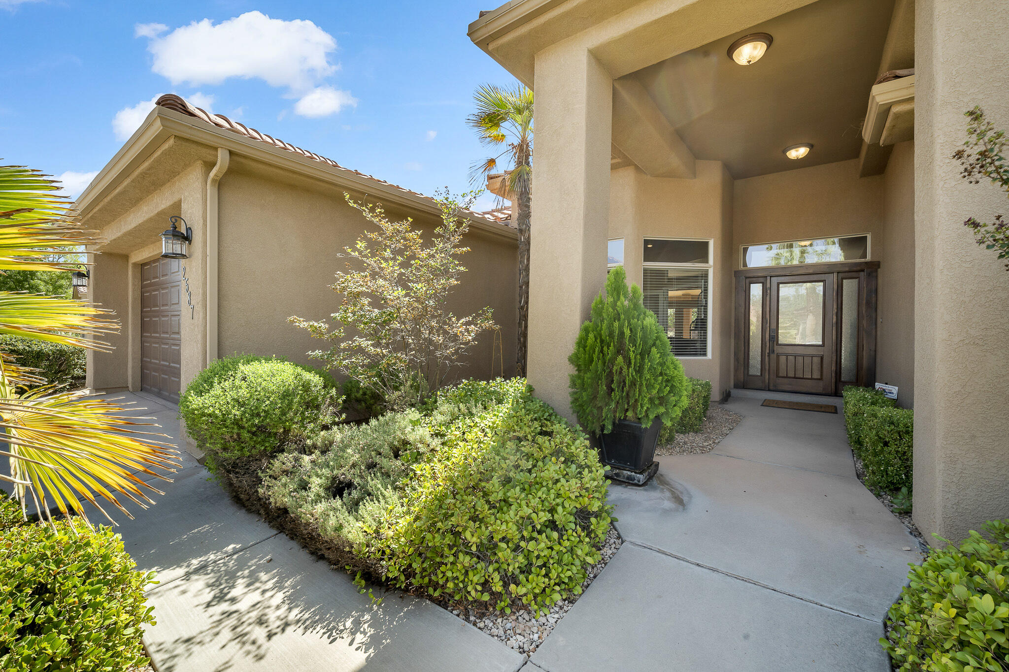 2587 W Rio Lobo DR