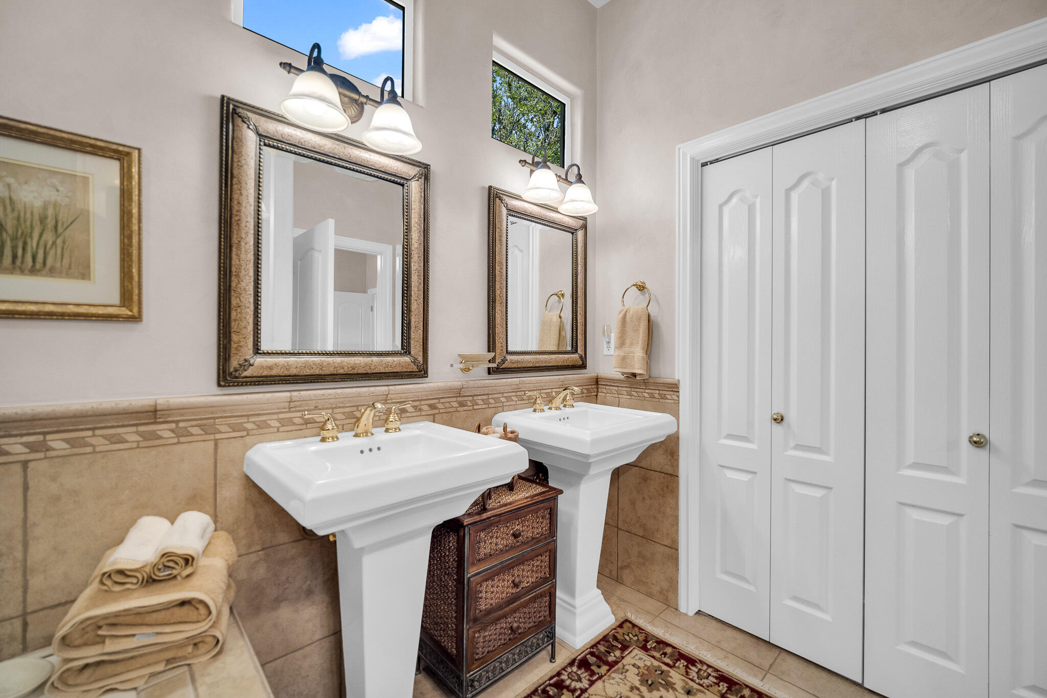 2587 W Rio Lobo DR