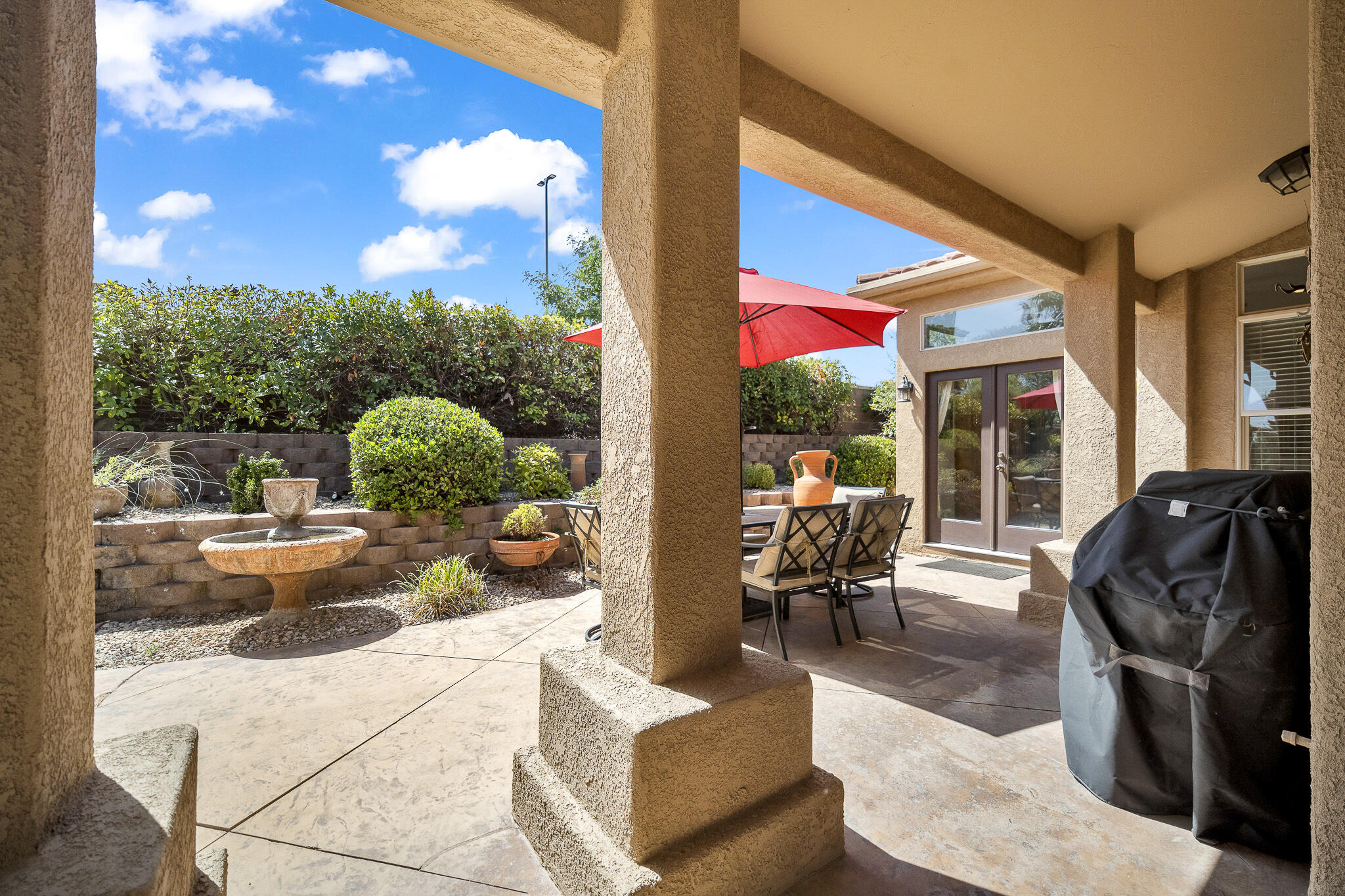 2587 W Rio Lobo DR