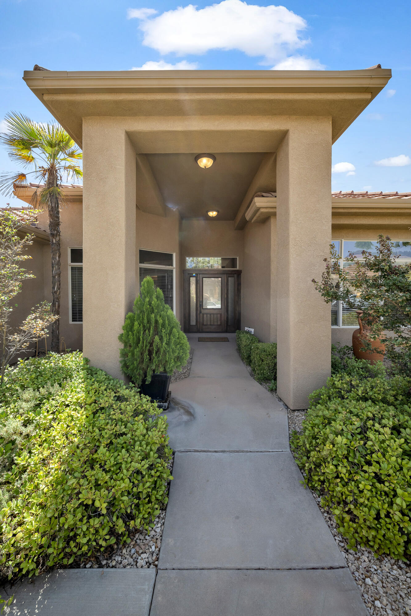2587 W Rio Lobo DR
