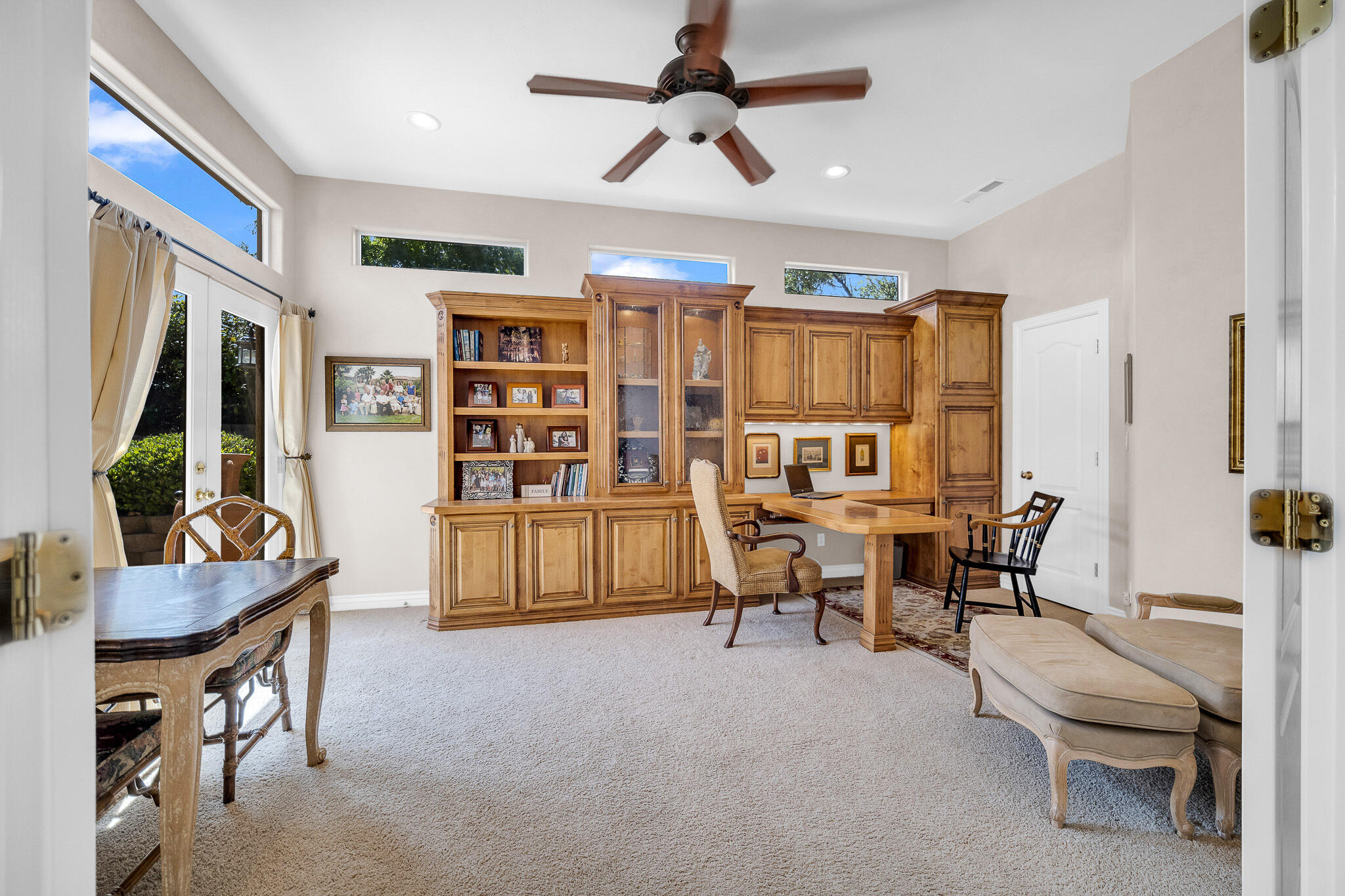 2587 W Rio Lobo DR
