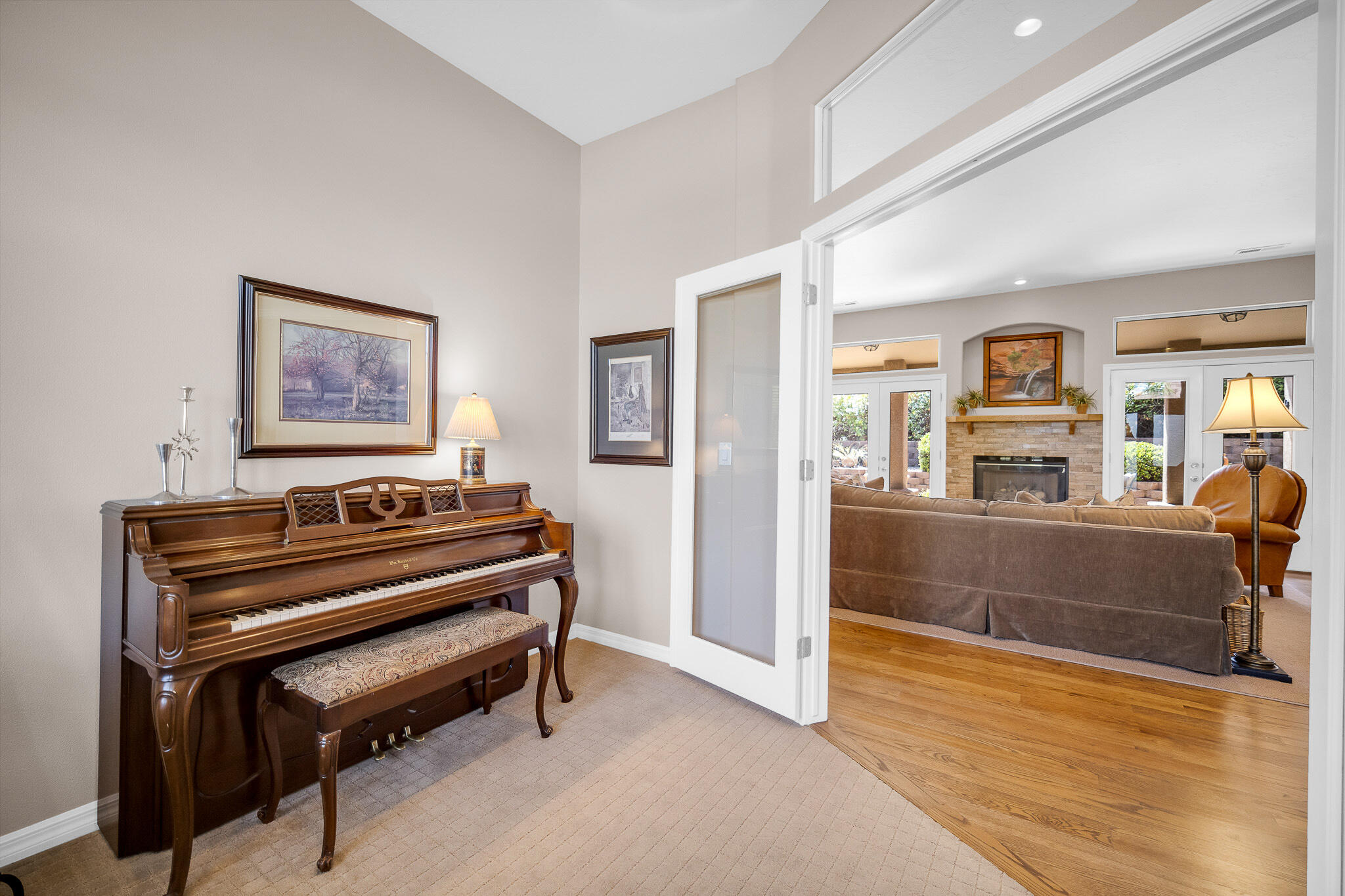 2587 W Rio Lobo DR