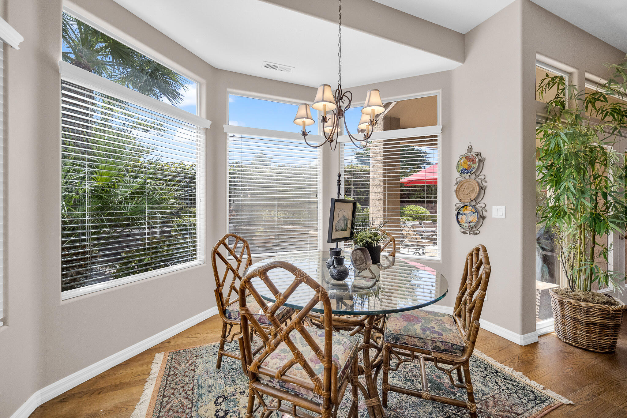 2587 W Rio Lobo DR