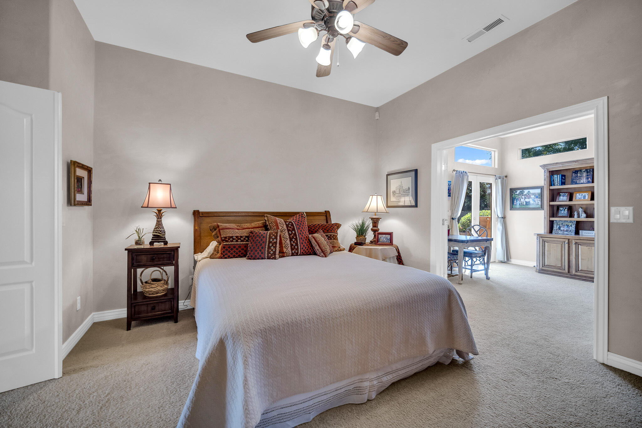 2587 W Rio Lobo DR