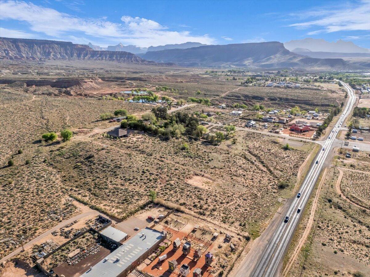 850 W Hwy 9