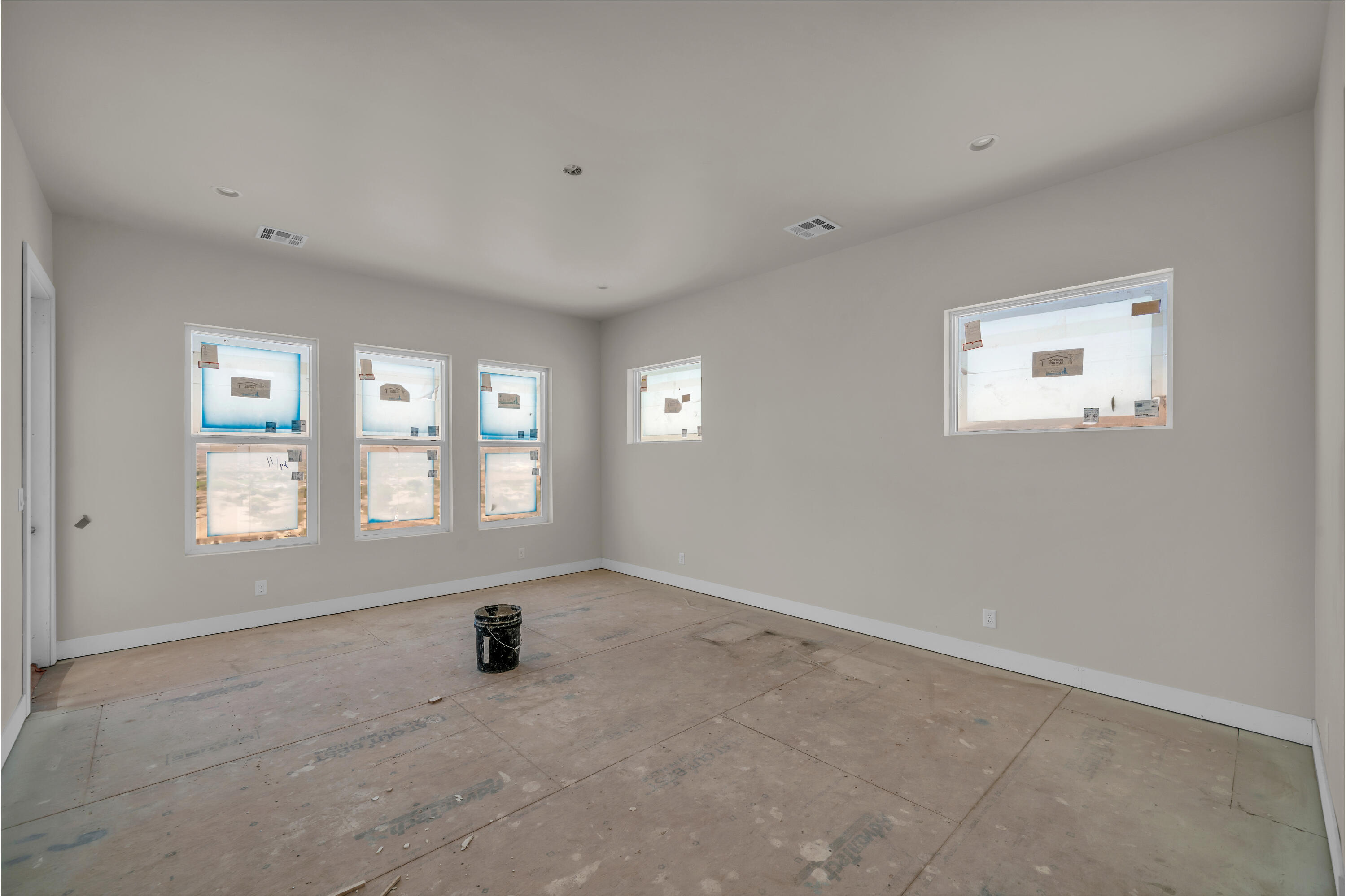 2072 S Pony Way