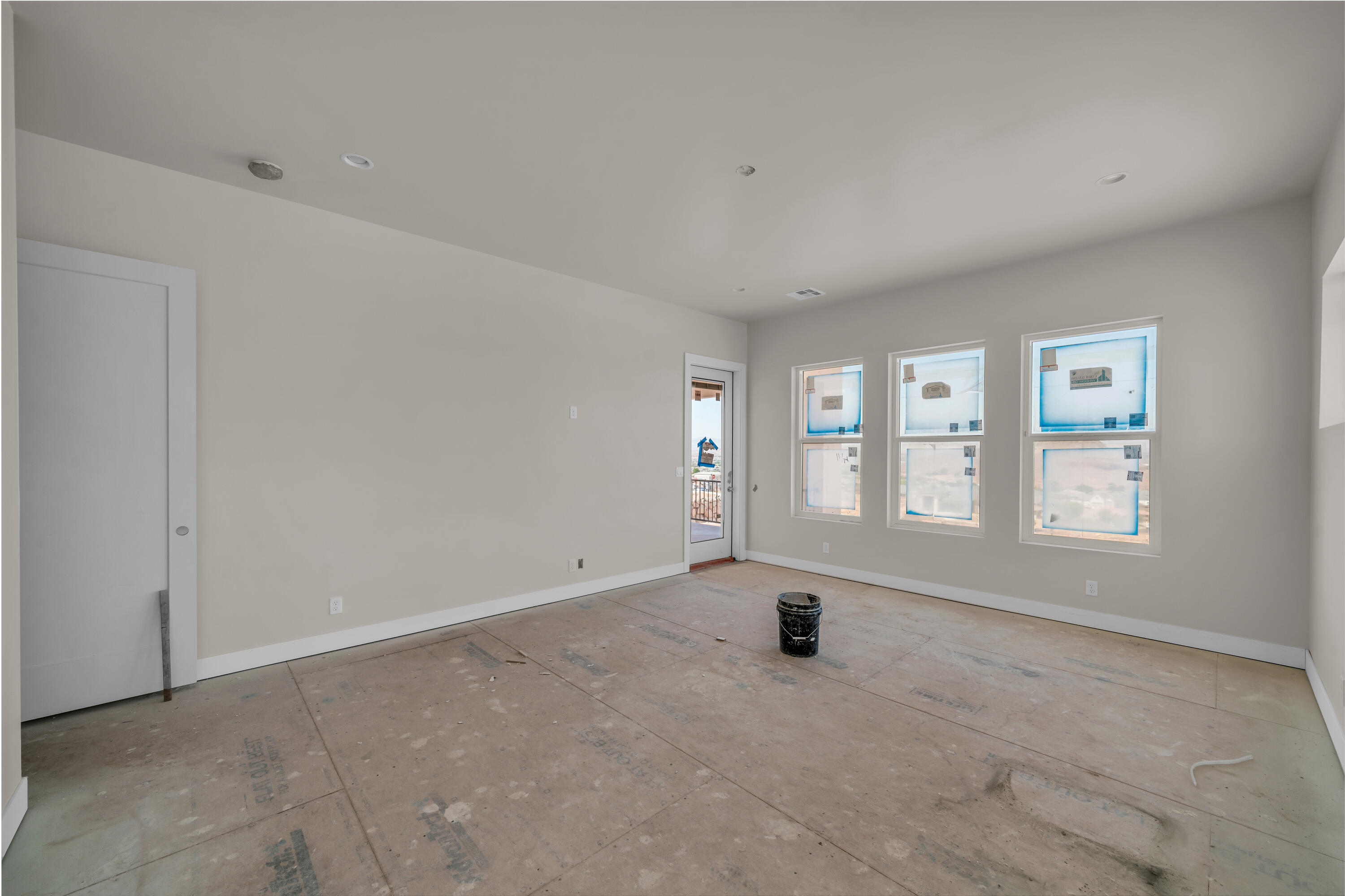 2072 S Pony Way