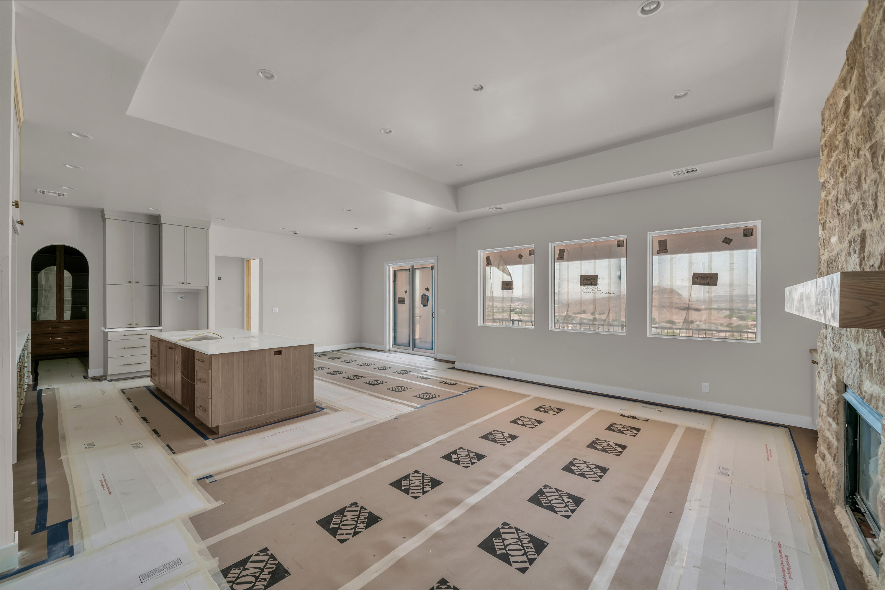 2072 S Pony Way