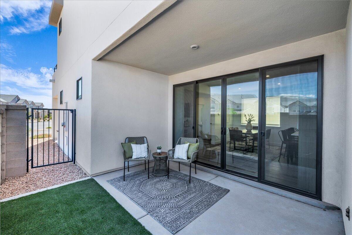 6032 Silver Birch LN