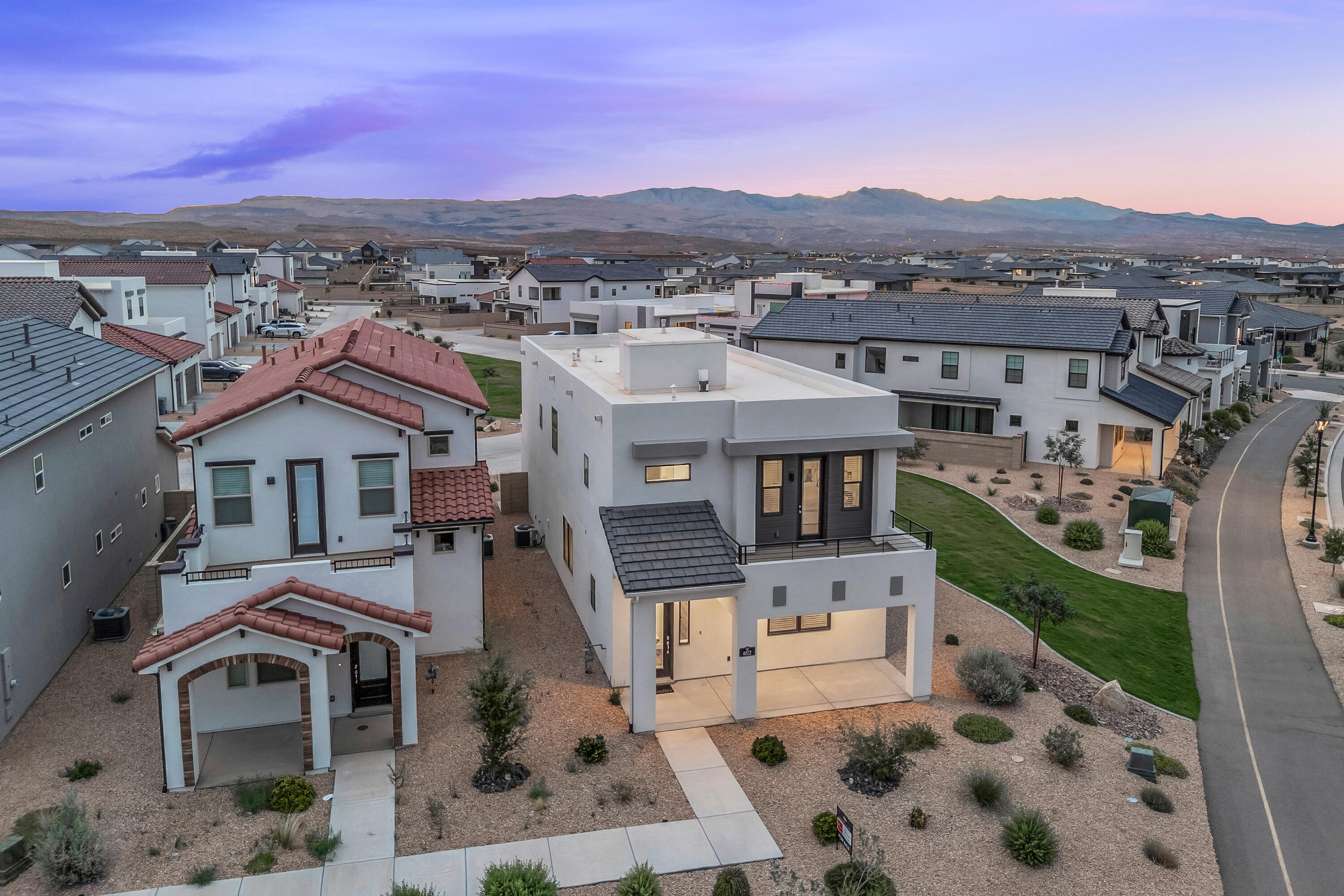 6032 Silver Birch LN