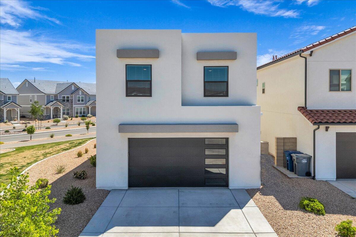 6032 Silver Birch LN