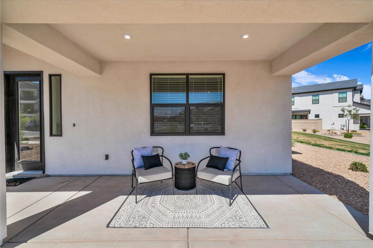 6032 Silver Birch LN