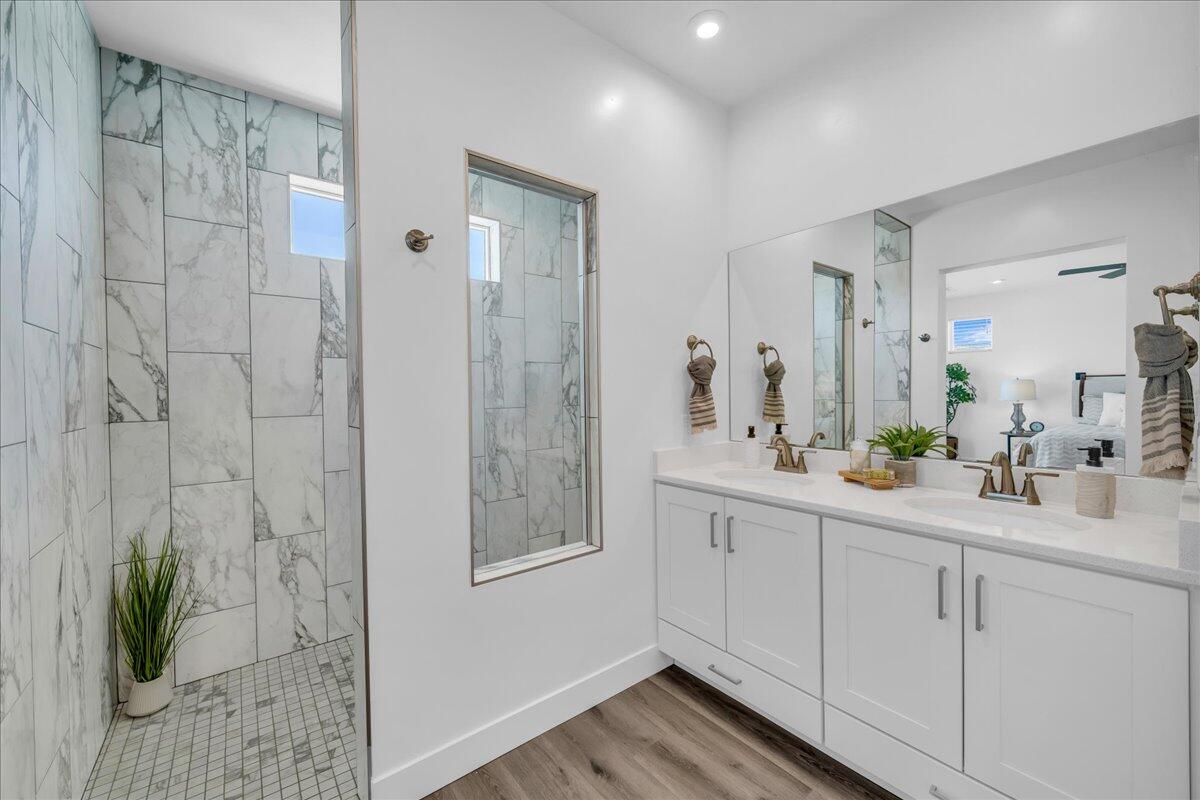 6032 Silver Birch LN