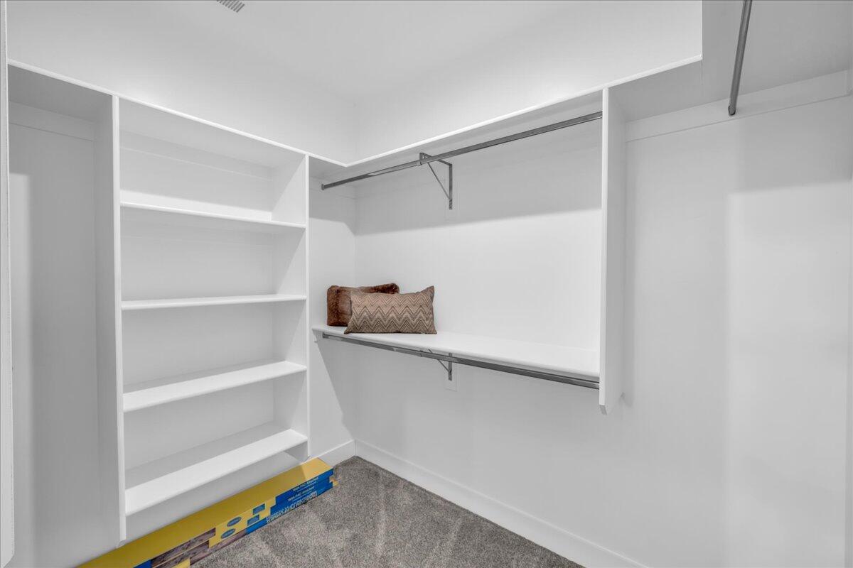 6032 Silver Birch LN