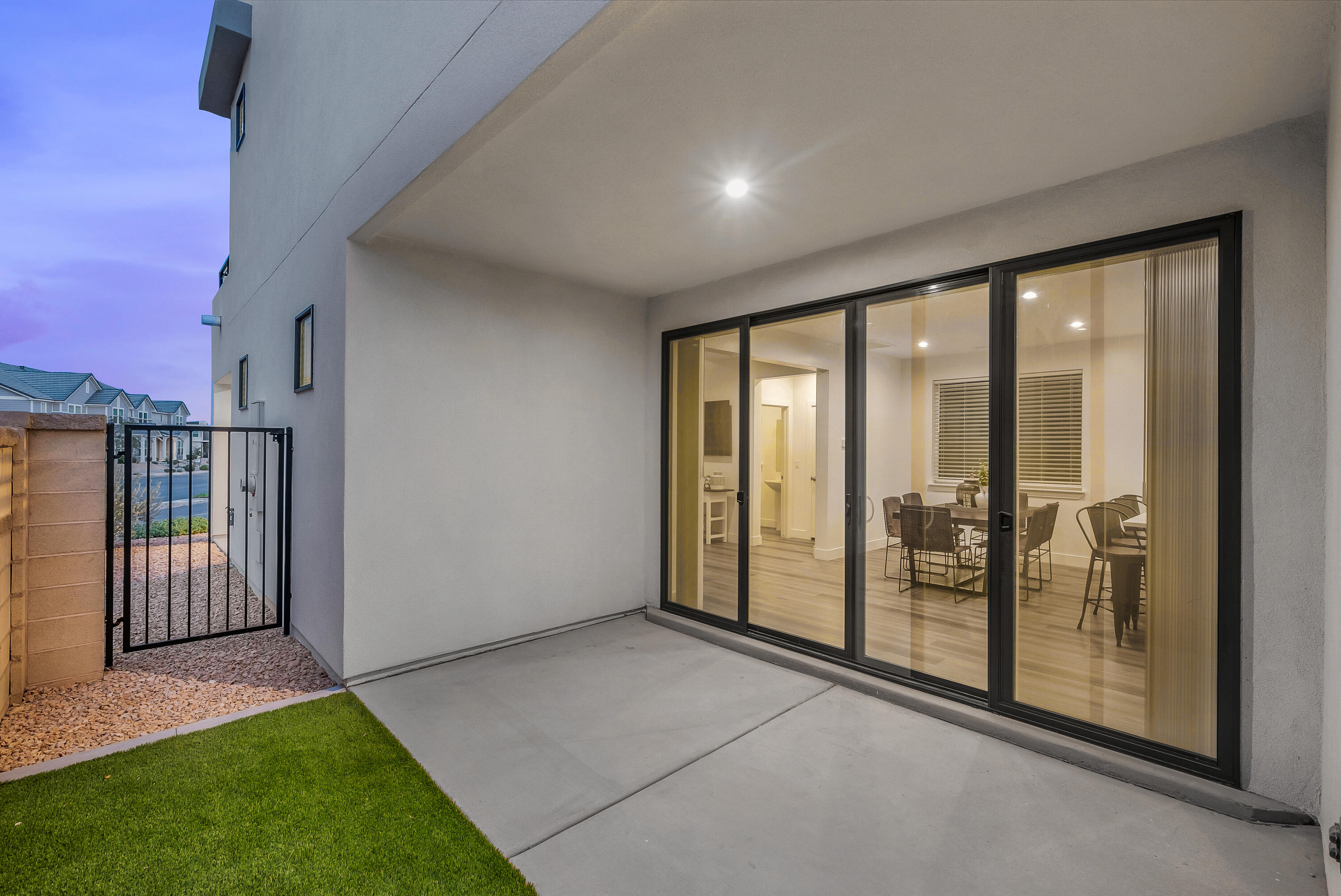 6032 Silver Birch LN