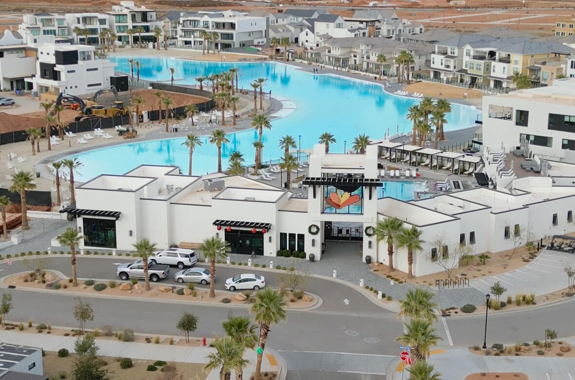 6032 Silver Birch LN