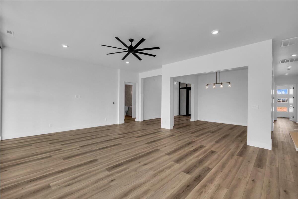 3322 S GUIDE STAR Way