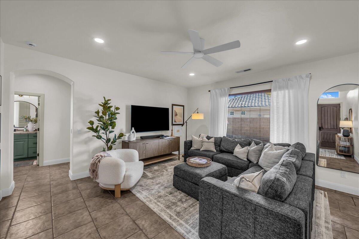 1741 S SUMMERFIELD LN