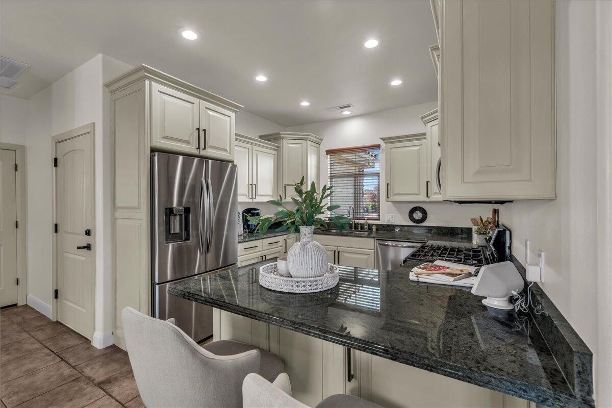 1741 S SUMMERFIELD LN