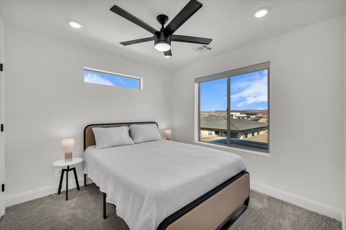 714 W JUNIPER HILL DR 220