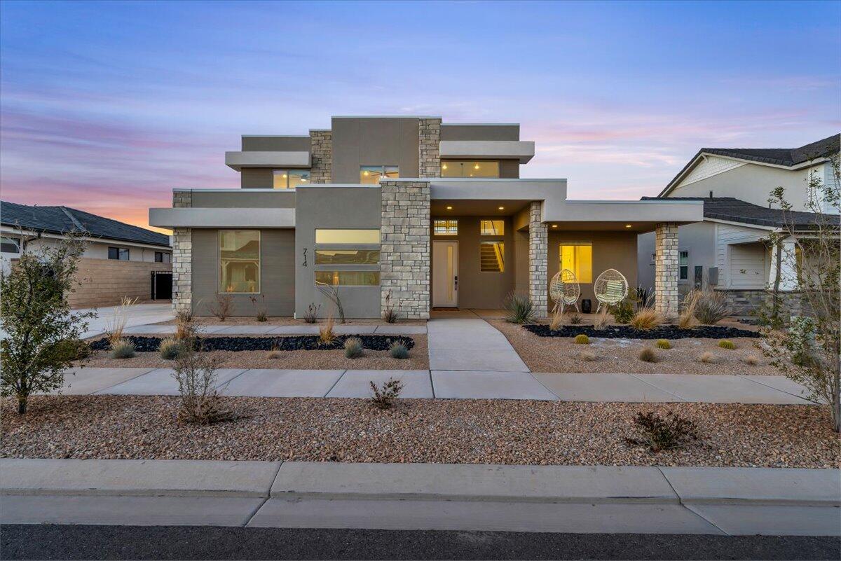 714 W JUNIPER HILL DR 220