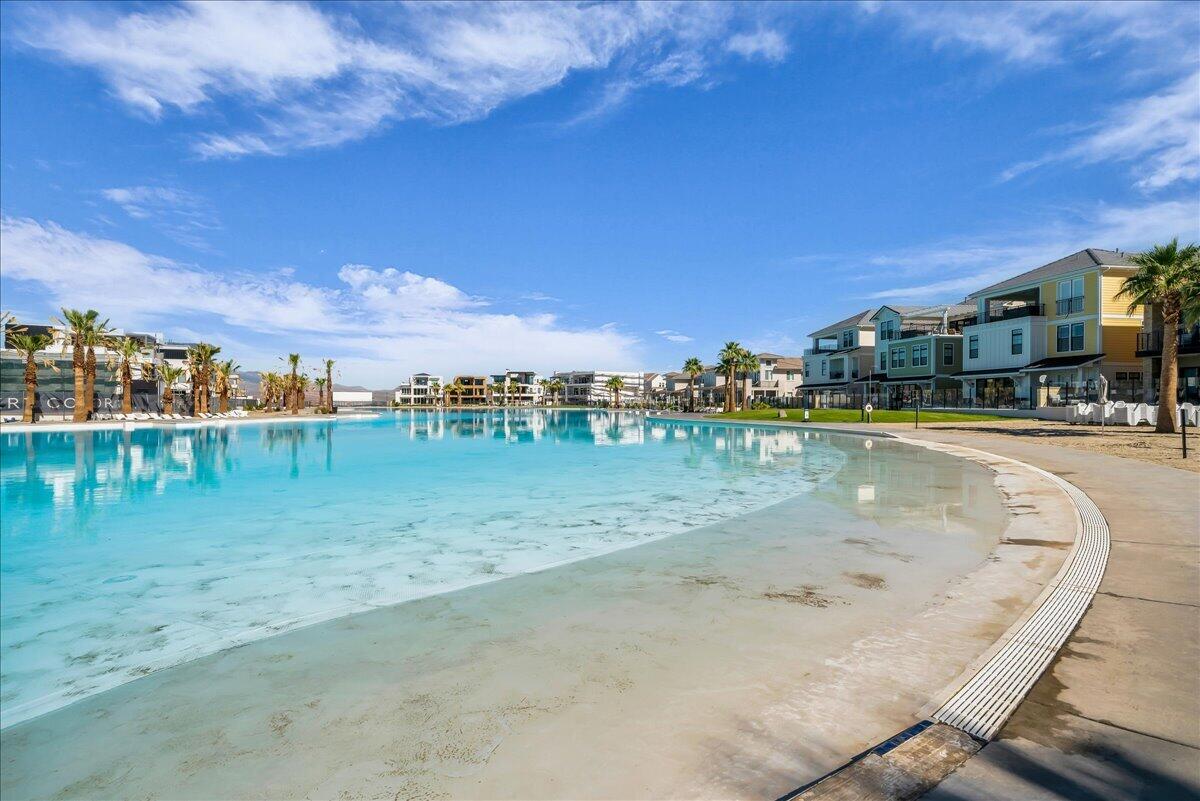 714 W JUNIPER HILL DR 220