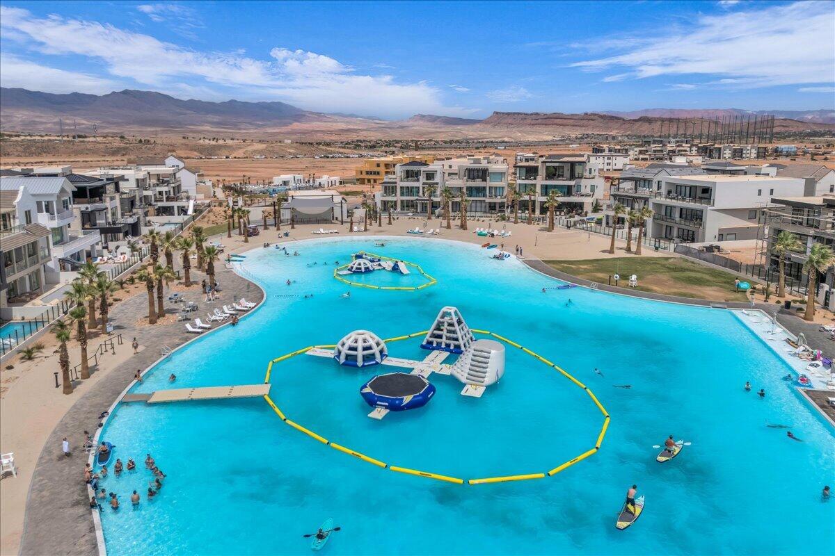 714 W JUNIPER HILL DR 220