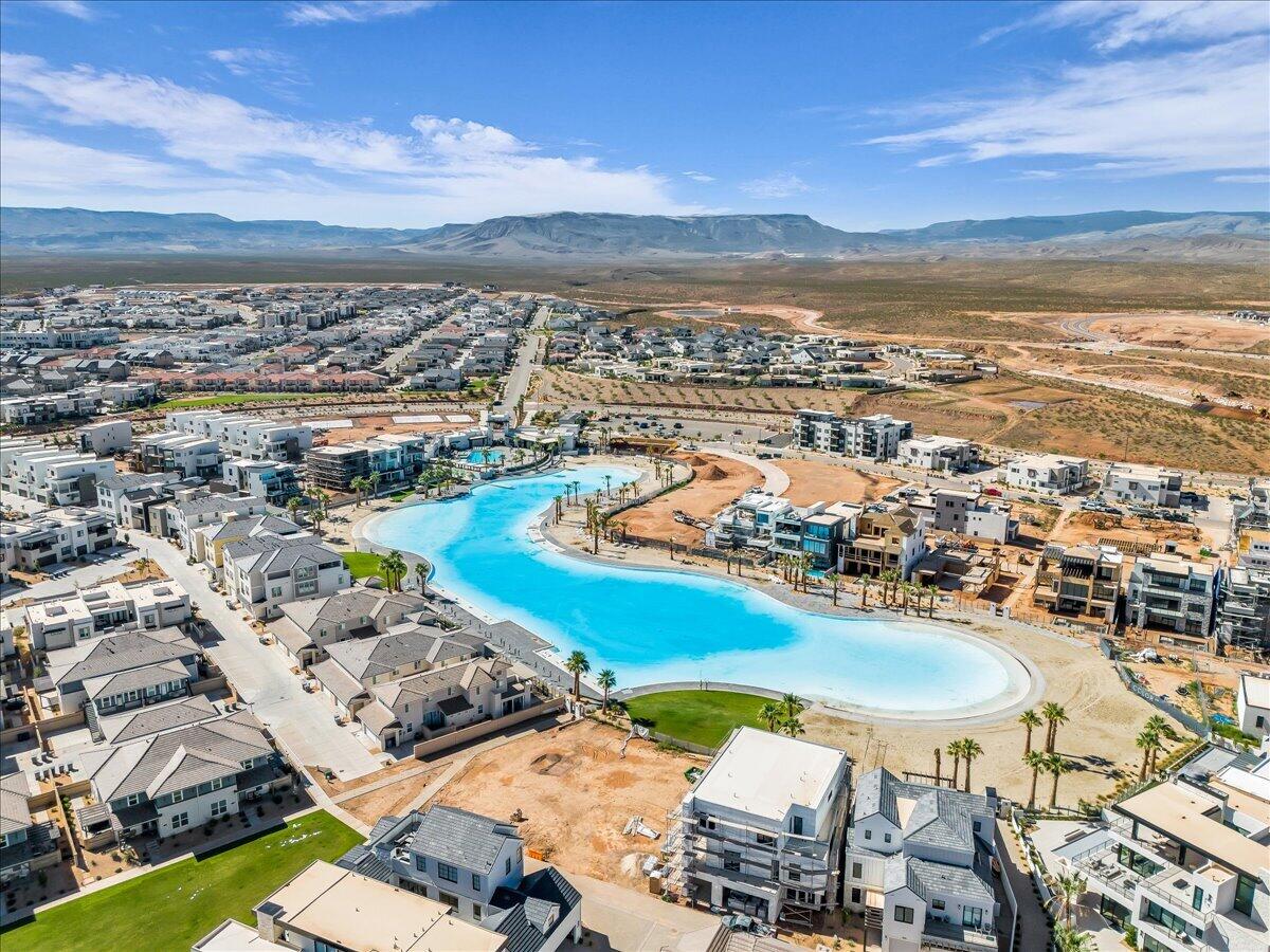 714 W JUNIPER HILL DR 220