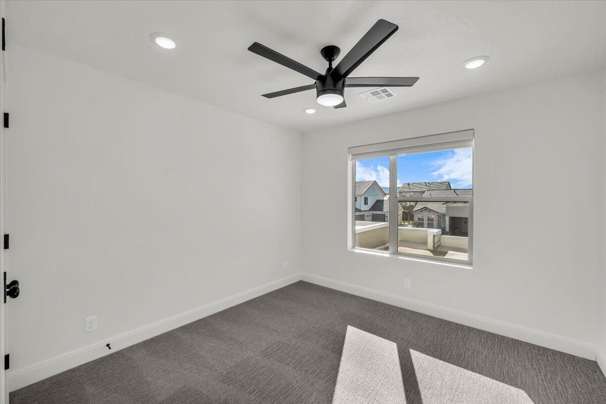 714 W JUNIPER HILL DR 220