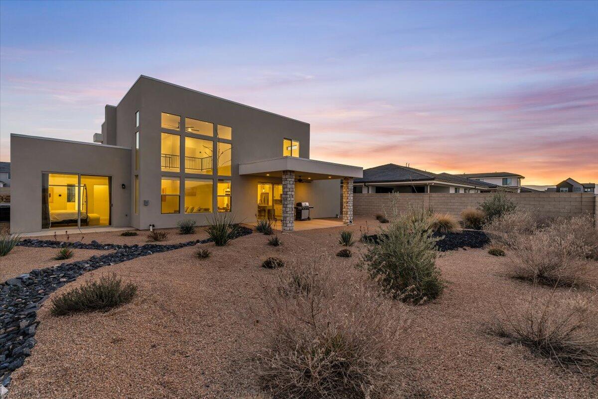 714 W JUNIPER HILL DR 220