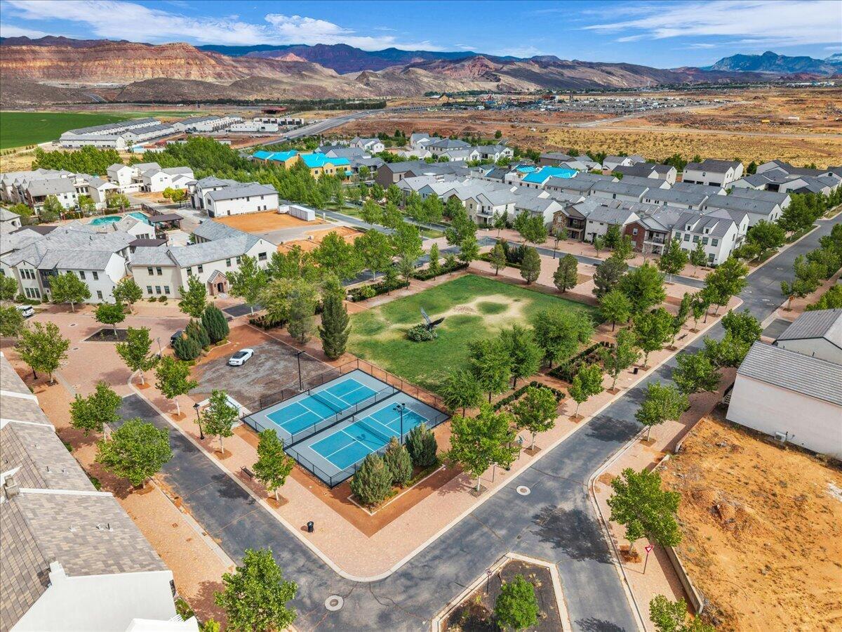 1559 S REGENT PARK RD