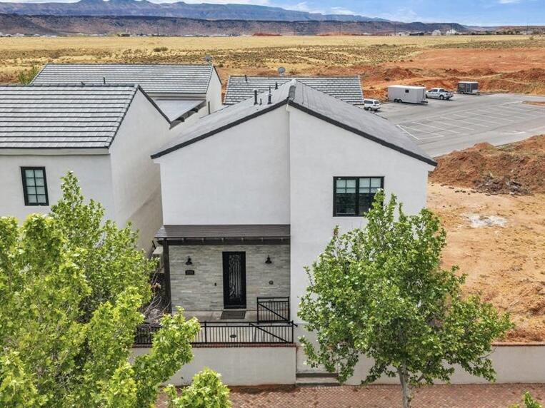 1559 S REGENT PARK RD