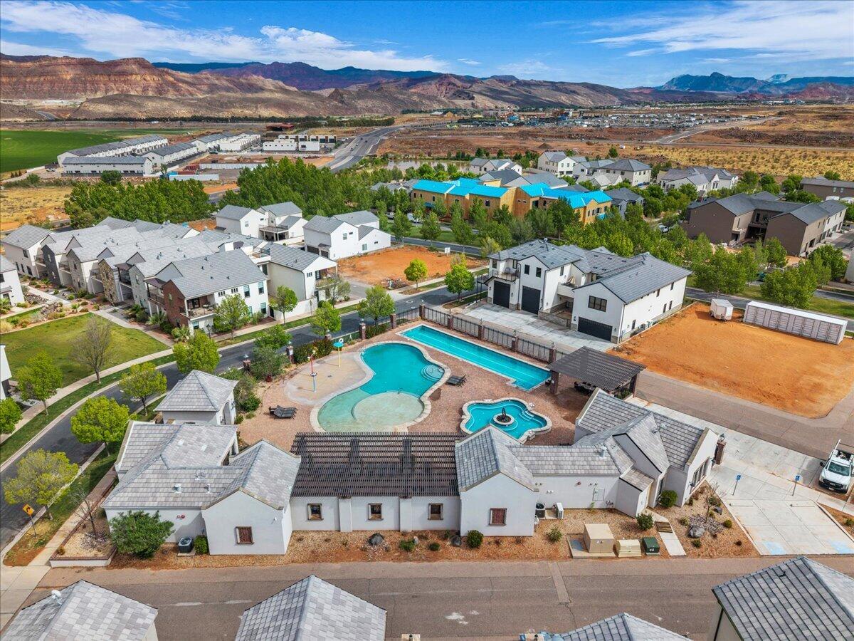 1559 S REGENT PARK RD