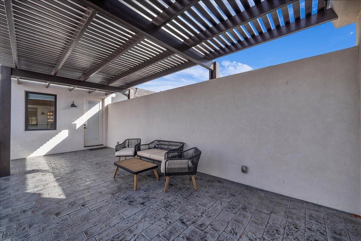 1559 S REGENT PARK RD