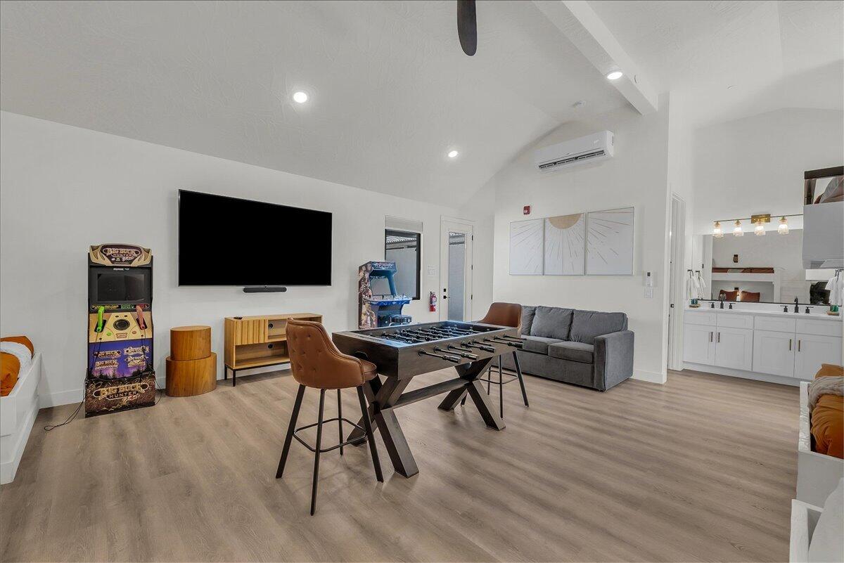 1559 S REGENT PARK RD