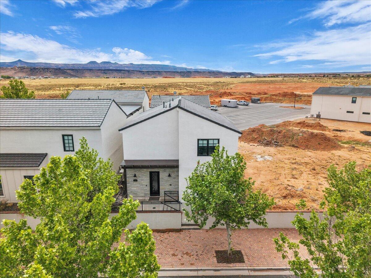 1559 S REGENT PARK RD