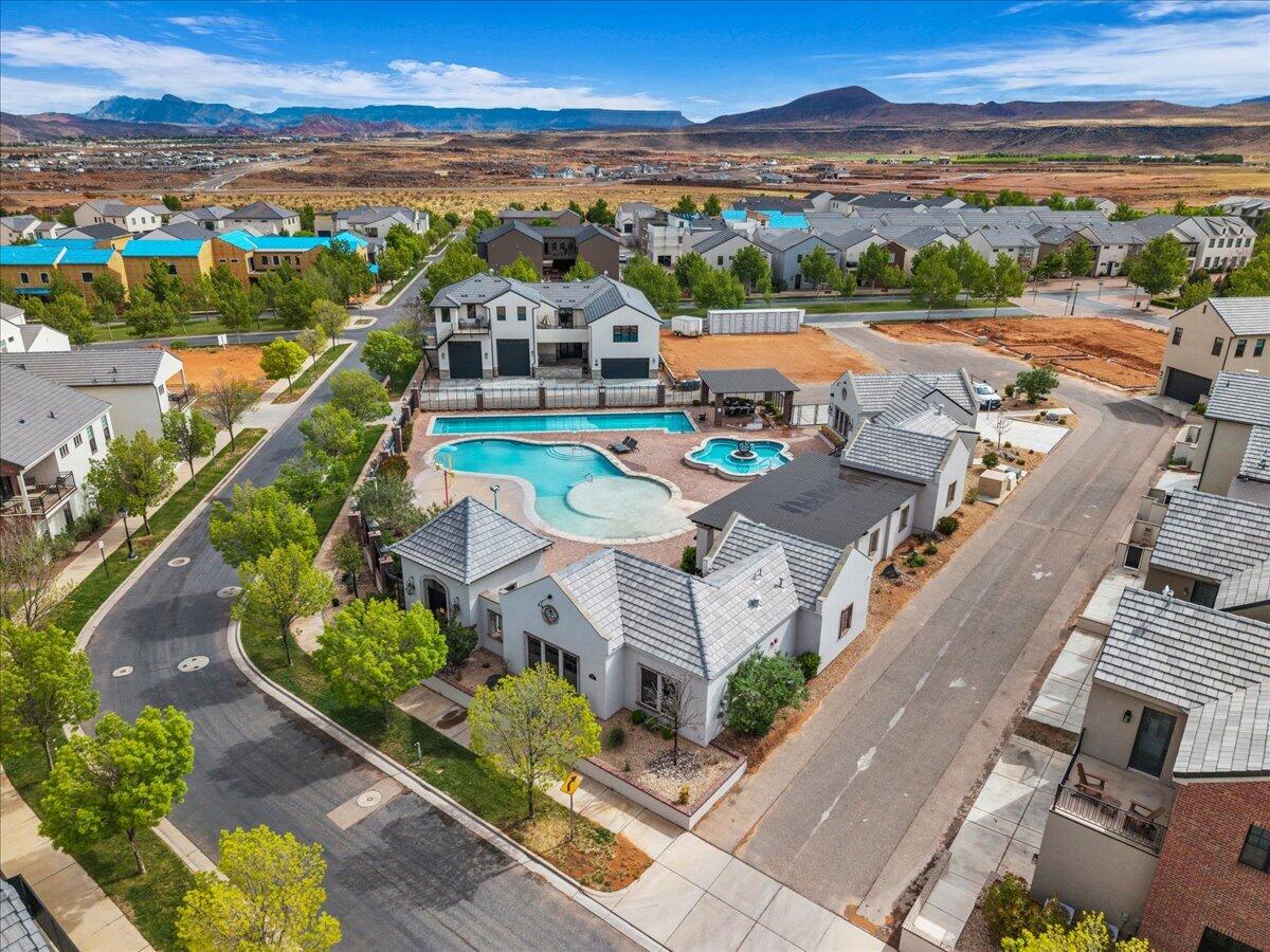 1559 S REGENT PARK RD