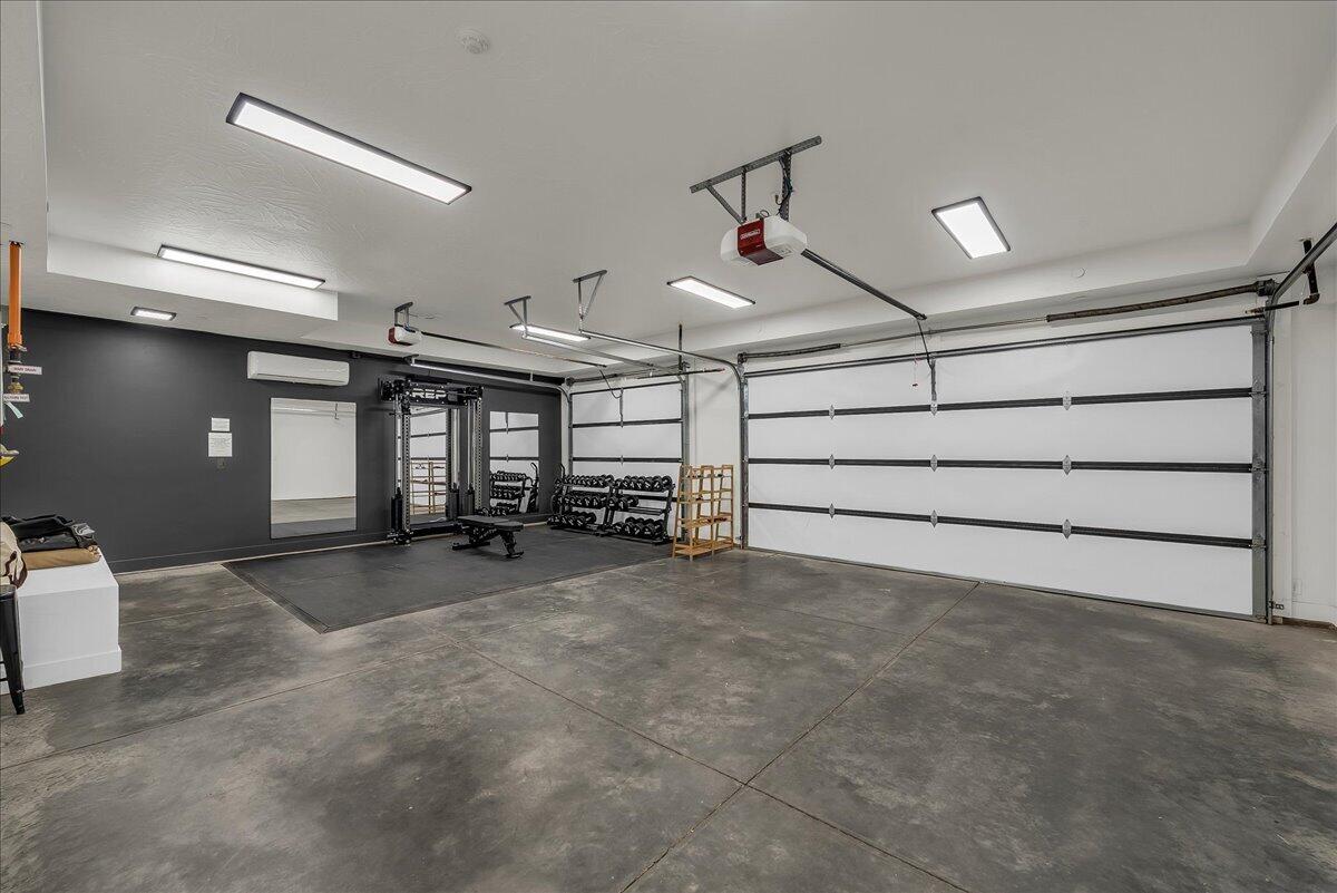 1559 S REGENT PARK RD