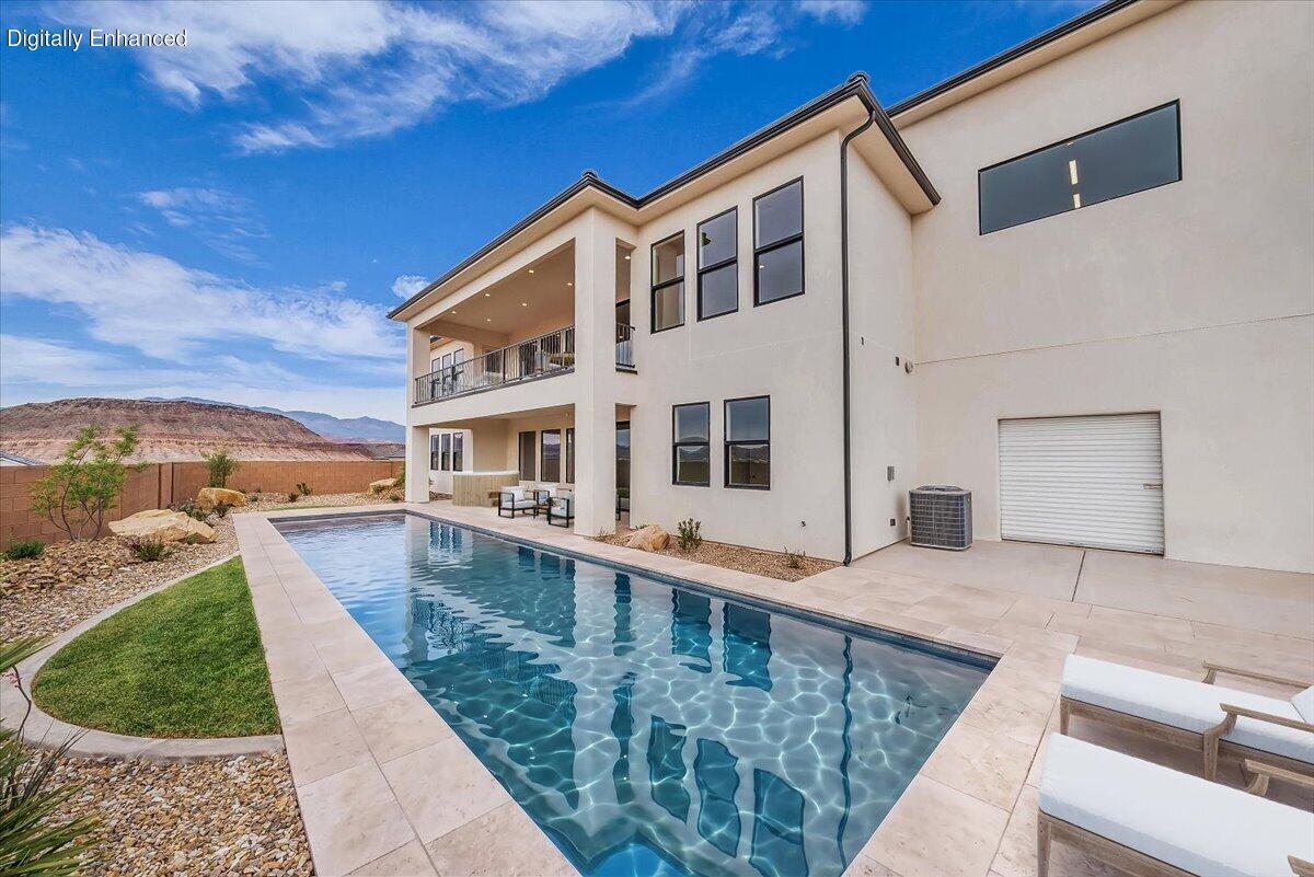 2072 S Pony Way