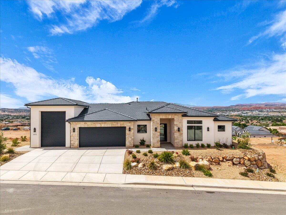 2072 S Pony Way