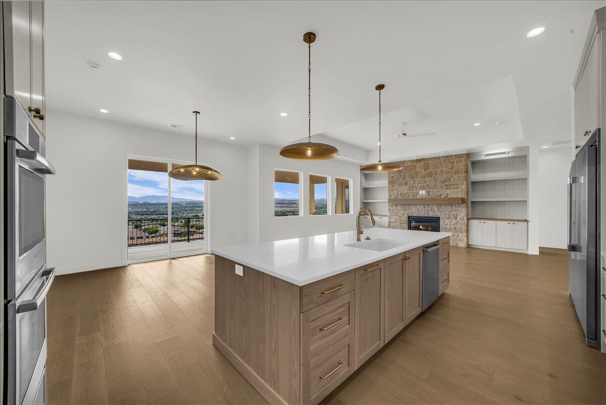 2072 S Pony Way