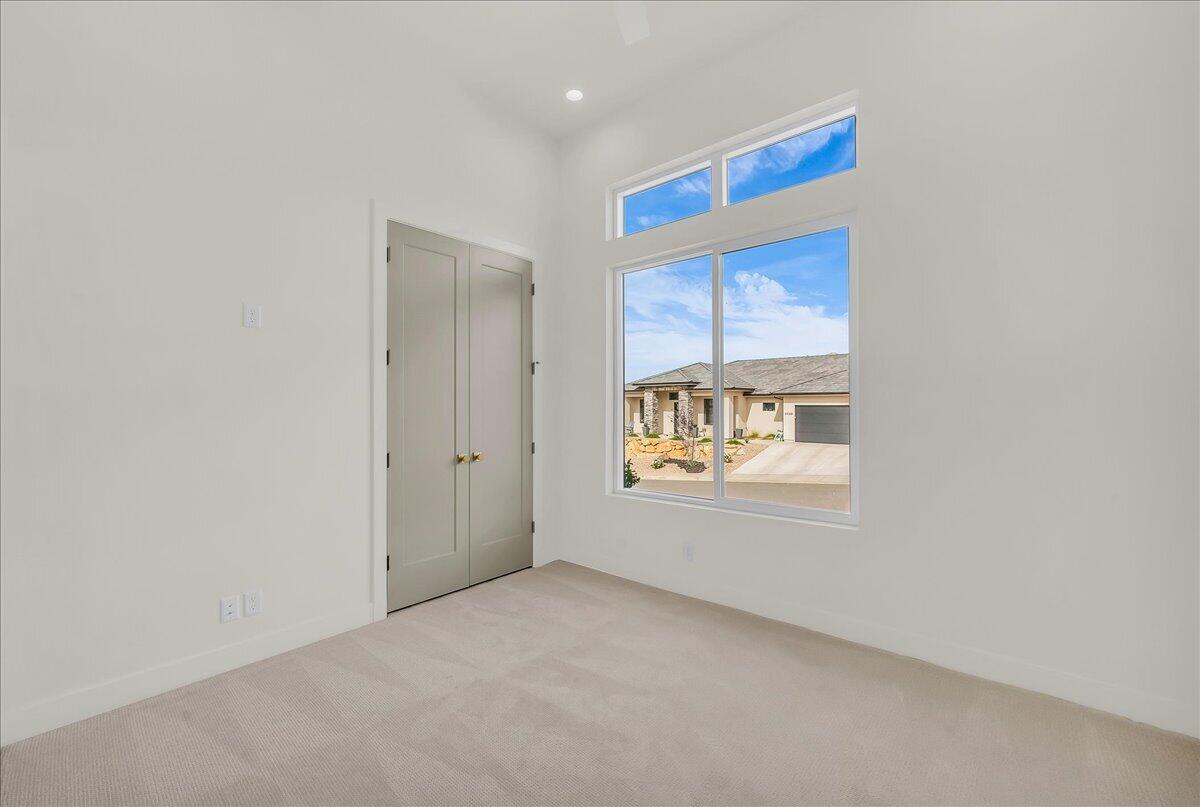 2072 S Pony Way