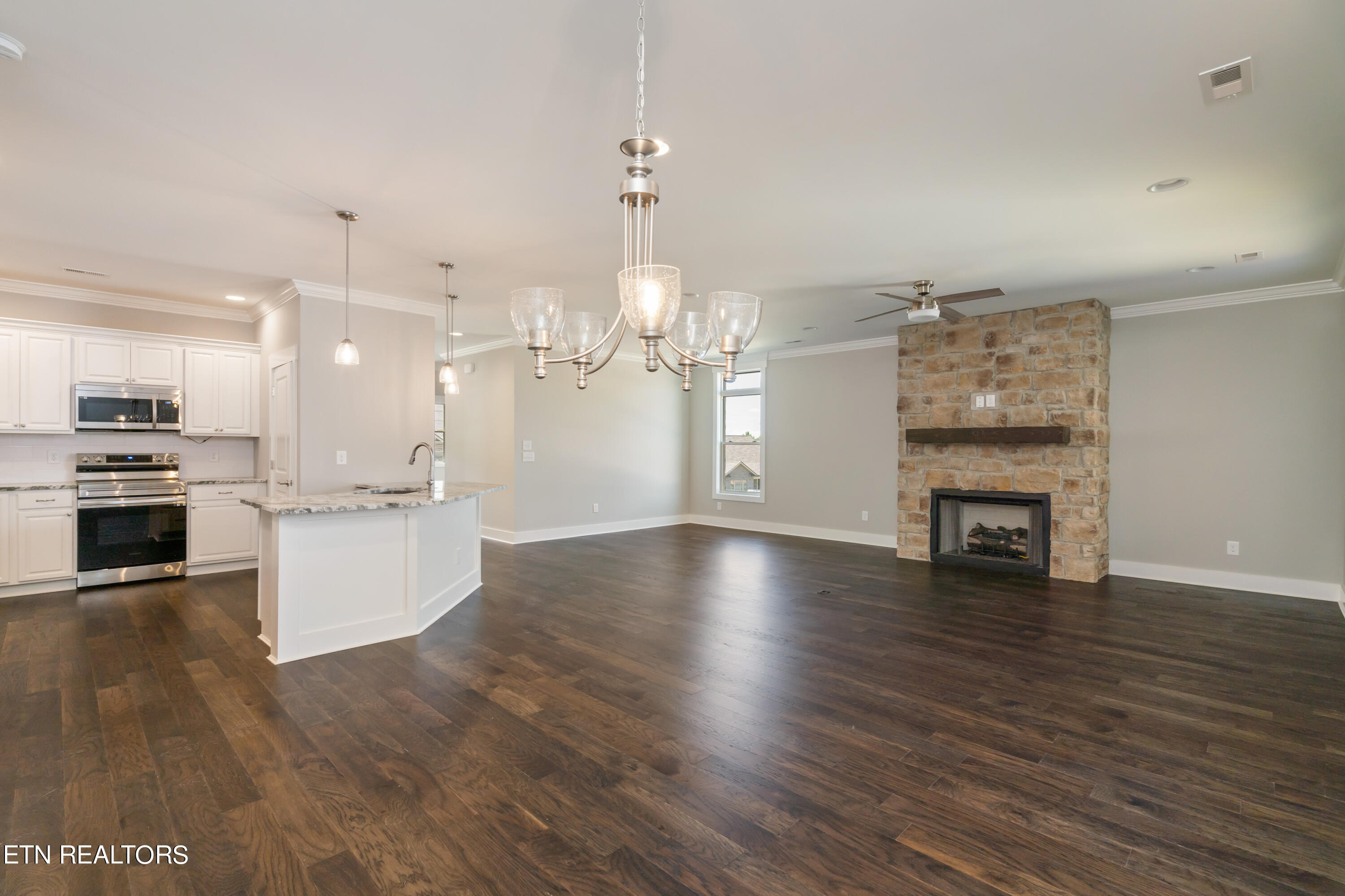 1554 Mountain Drive